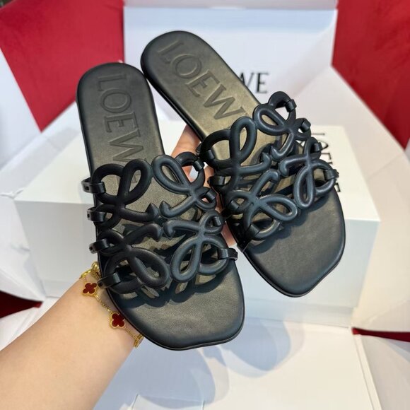 Loewe Shoes - Brand New🌲🌲Loewe Black  Leather Sandals